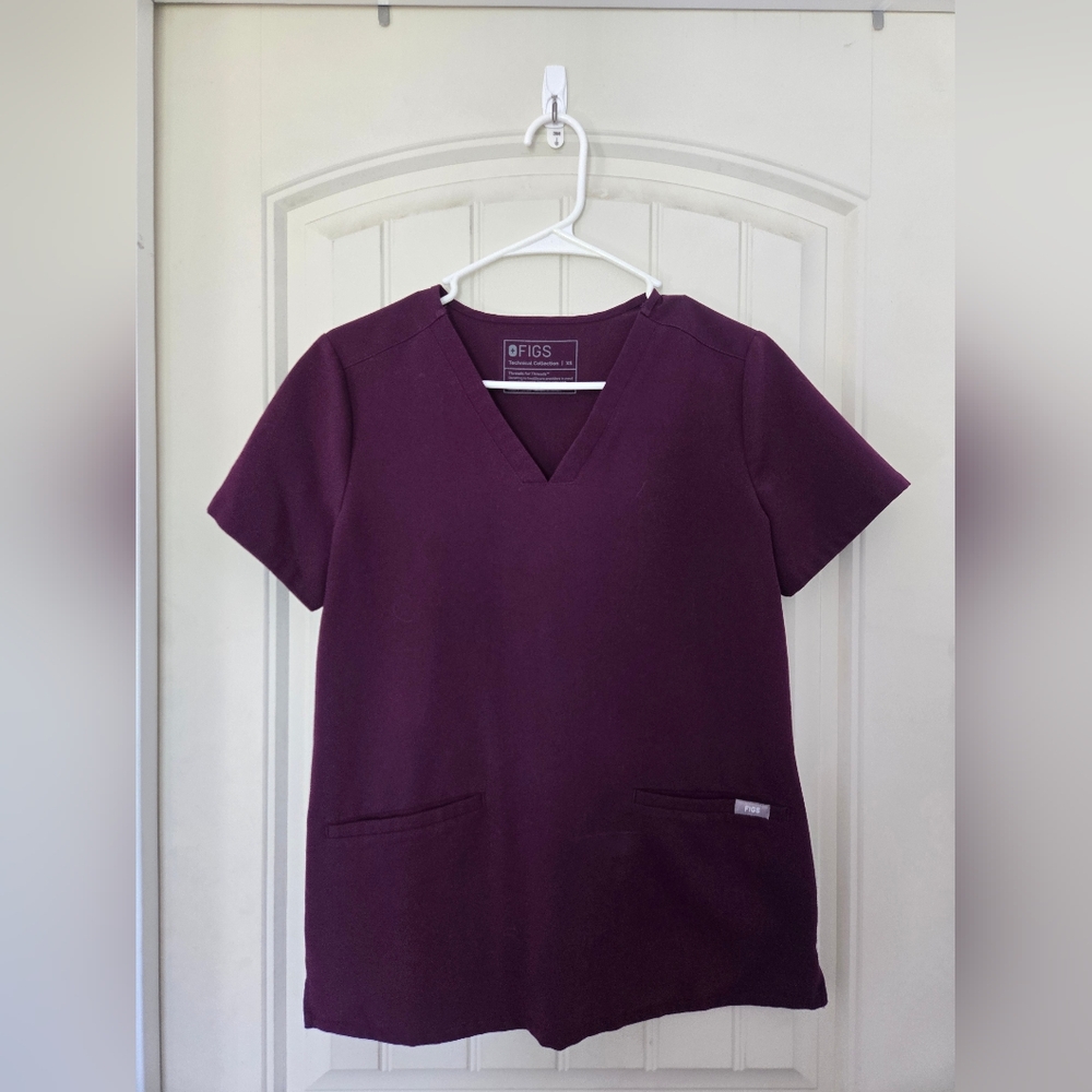 Figs Women's Plum V-Neck Scrub Top with Figs Plum Scrub Pants